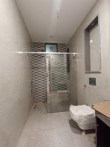 Image of 1800 Sq.ft 3 BHK Builder Floor for sale in Mansarover Garden, New Delhi for Rs. 40000000