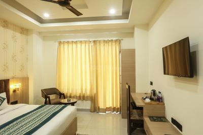 Bedroom Image of COMFORTNSTAY  in Sector 45, Gurgaon