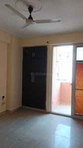 Bedroom Image of 1600 Sq.ft 3 BHK Apartment / Flat for rent in Amrapali Empire, Crossings Republik Ghaziabad for Rs. 20000