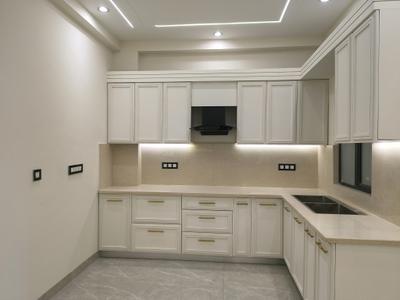 Kitchen Image of 1300 Sq.ft 3 BHK Builder Floor for sale in Indirapuram Ghaziabad for Rs. 19500000