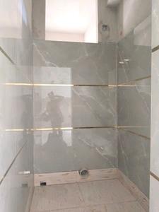 Common Bathroom Image of 900 Sq.ft 2 BHK Apartment / Flat for sale in Shalimar Howrah for Rs. 4950000