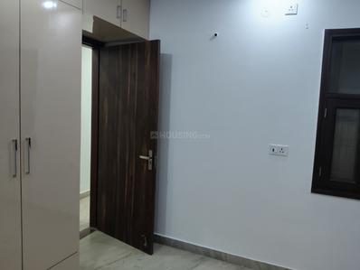 Bedroom Image of 1400 Sq.ft 3 BHK Builder Floor for rent in Preet Vihar New Delhi for Rs. 35000