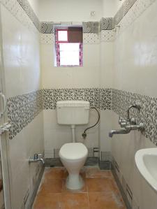 Bathroom Image of 1050 Sq.ft 3 BHK Apartment / Flat for sale in Thakurpukur Kolkata for Rs. 3700000