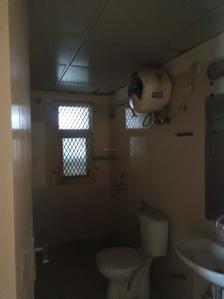 Common Bathroom Image of 1610 Sq.ft 3 BHK Apartment / Flat for sale in Mahindra Aura by Mahindra Lifespaces, Sector 110A Gurgaon for Rs. 22500000