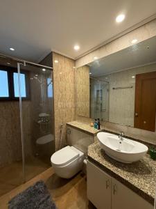 Bathroom Image of 1800 Sq.ft 3 BHK Villa for sale in Siolim Goa for Rs. 37500000