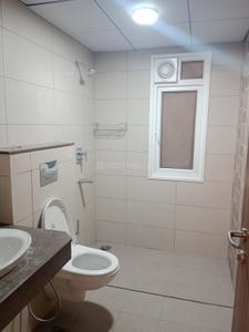 Bathroom Image of 2500 Sq.ft 4 BHK Apartment / Flat for sale in Shapoorji Pallonji Parkwest, Jagajeevanram Nagar Bengaluru for Rs. 45000000