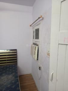 Bedroom Image of 800 Sq.ft 2 BHK Builder Floor for rent in Dilshad Garden New Delhi for Rs. 26000