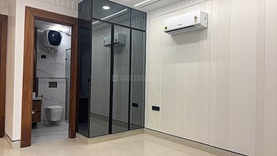 Bedroom Image of 3150 Sq.ft 4 BHK Builder Floor for sale in Sector 46 Faridabad for Rs. 39500000
