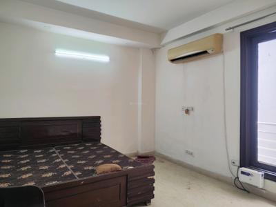 Bedroom Image of 1200 Sq.ft 3 BHK Apartment / Flat for rent in Chhattarpur New Delhi for Rs. 28000