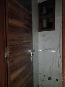 Common Bathroom Image of 1600 Sq.ft 3 BHK Apartment / Flat for sale in Sector 73 Noida for Rs. 5400000