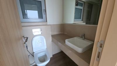 Image of 850 Sq.ft 2 BHK Apartment / Flat for rent in Piramal Aranya, Byculla, Mumbai for Rs. 104000