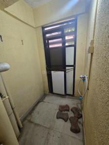 Image of 550 Sq.ft 1 BHK Apartment / Flat for rent in Kandivali East, Mumbai for Rs. 32000