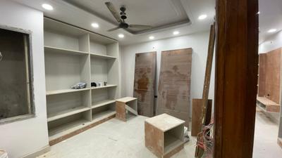 Bedroom Image of 900 Sq.ft 3 BHK Builder Floor for sale in Laxmi Nagar New Delhi for Rs. 11000000