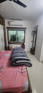 Bedroom Image of 1260 Sq.ft 3 BHK Apartment / Flat for sale in Goyal Complex, Vastrapur Ahmedabad for Rs. 11500000