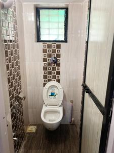 Bathroom Image of 800 Sq.ft 2 BHK Apartment / Flat for rent in Naicavaddo Goa for Rs. 37000