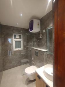 Bathroom Image of 1950 Sq.ft 3 BHK Apartment / Flat for sale in Bestech Altura, Sector 79 Gurgaon for Rs. 25500000