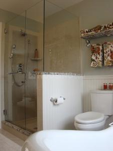 Bathroom Image of 1000 Sq.ft 2 BHK Apartment / Flat for sale in The Vile Parle Kapole, Vile Parle West Mumbai for Rs. 40000000
