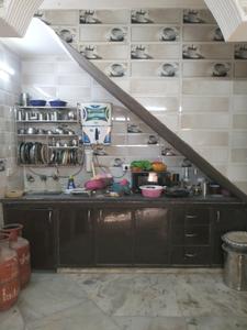 Kitchen Image of 720 Sq.ft 2 BHK Builder Floor for sale in Mukherjee Nagar New Delhi for Rs. 8000000