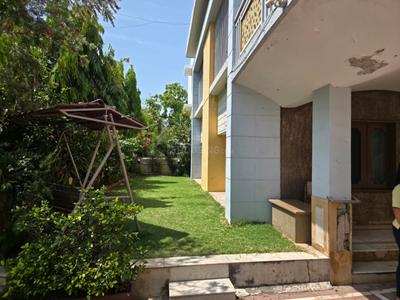 Bedroom Image of 4950 Sq.ft 4 BHK Independent House for sale in Ambawadi Ahmedabad for Rs. 52500000
