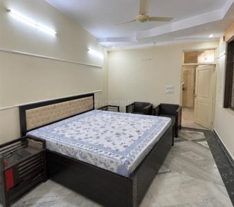 Bedroom Image of 1500 Sq.ft 3 BHK Builder Floor for sale in Rajouri Garden New Delhi for Rs. 16500000