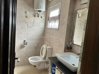 Bathroom Image of 3200 Sq.ft 4 BHK Builder Floor for rent in Panchsheel Park New Delhi for Rs. 250000