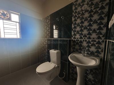 Image of 1300 Sq.ft 3 BHK Apartment / Flat for rent in Chinar Park, Kolkata for Rs. 25000