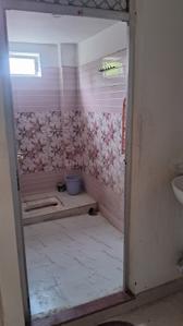 Bathroom Image of 500 Sq.ft 2 BHK Builder Floor for rent in Raptinagar Phase -4 Gorakhpur for Rs. 7500