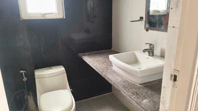 Image of 1217 Sq.ft 2.5 BHK Apartment / Flat for rent in RG Residency, Sector 120, Noida for Rs. 28000