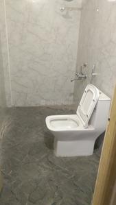 Bathroom Image of 613 Sq.ft 1 BHK Apartment / Flat for rent in Nungambakkam Chennai for Rs. 20550