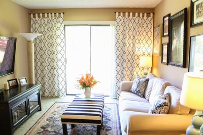Living Room Image of 650 Sq.ft 1 BHK Apartment / Flat for sale in Jogeshwari West Mumbai for Rs. 11200000