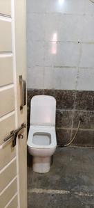 Bathroom Image of 1000 Sq.ft 2 BHK Builder Floor for rent in Basaveshwara Nagar Bengaluru for Rs. 37000