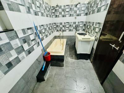 Image of 950 Sq.ft 1 BHK Apartment / Flat for rent in Palasia, Indore for Rs. 17000