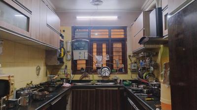 Kitchen Image of 1800 Sq.ft 5 BHK Builder Floor for sale in Bhardwaj Builder Floors, Model Town New Delhi for Rs. 35000000