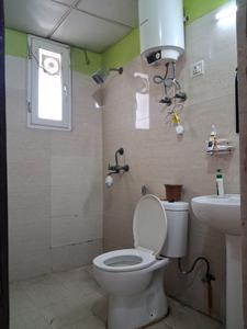 Common Bathroom Image of 1230 Sq.ft 2 BHK Apartment / Flat for sale in Ajnara Grand Heritage by Ajnara India Ltd., Sector 74 Noida for Rs. 17000000