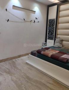 Bedroom Image of 900 Sq.ft 2 BHK Builder Floor for rent in Ramesh Nagar New Delhi for Rs. 30000