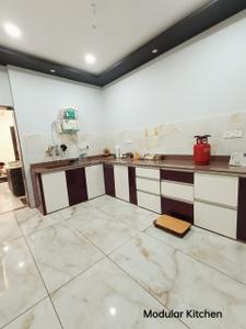 Kitchen Image of 1200 Sq.ft 2 BHK Apartment / Flat for rent in Scheme No 54 Indore for Rs. 25000