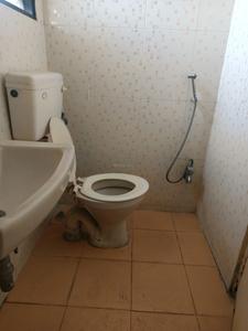 Common Bathroom Image of 1000 Sq.ft 2 BHK Apartment / Flat for sale in Cosmos Prime, Magarpatta City Pune for Rs. 10000000