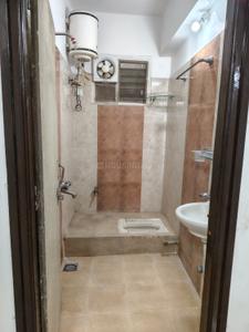 Bathroom Image of 2000 Sq.ft 3 BHK Apartment / Flat for rent in Vaishnovi 3 TRNs, LB Nagar Hyderabad for Rs. 30000