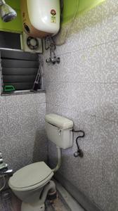 Bathroom Image of 750 Sq.ft 2 BHK Apartment / Flat for sale in Bhowanipore Kolkata for Rs. 7000000