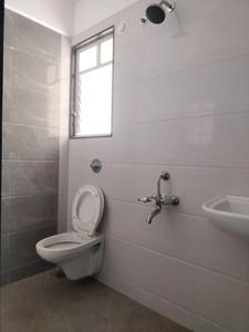 Common Bathroom Image of 1450 Sq.ft 3 BHK Apartment / Flat for rent in Runwal The Central Park Phase I, Chinchwad Pune for Rs. 43500