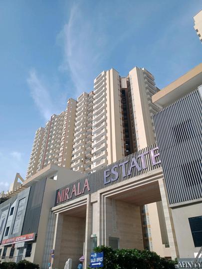 Nirala Estate Phase V Main Image 1