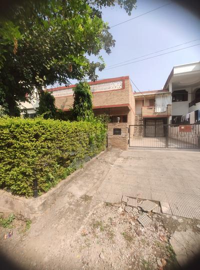 14 MARLA DOUBLE SOTREY MUD HOUSE ON B ROAD Main Image 1