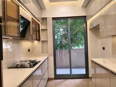 Kitchen Image of 2700 Sq.ft 4 BHK Builder Floor for sale in Emaar Emerald Floors, Sector 65 Gurgaon for Rs. 43000000