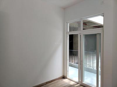 Bedroom Image of 632 Sq.ft 1 BHK Builder Floor for sale in Uniwest Arcade Homes, Sector 102 Noida for Rs. 4250000