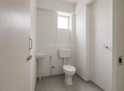 Bathroom Image of 300 Sq.ft 1 RK Apartment / Flat for sale in Central Park Resorts, Sector 48 Gurgaon for Rs. 2500000