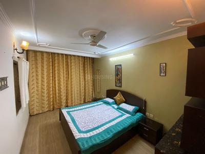Bedroom Image of 1600 Sq.ft 3 BHK Apartment / Flat for rent in DDA Flats Mayur Vihar, Mayur Vihar Phase 1 New Delhi for Rs. 55000