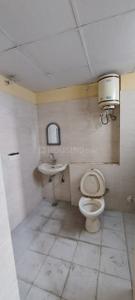Bathroom Image of 1900 Sq.ft 3 BHK Apartment / Flat for rent in Omaxe The Palace, Gomti Nagar Lucknow for Rs. 50000