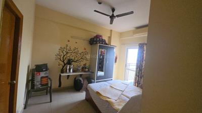 Bedroom Image of 1525 Sq.ft 3 BHK Apartment / Flat for sale in Landcraft Golf Links Phase 2, Pandav Nagar Ghaziabad for Rs. 14400000