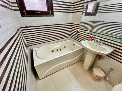 Bathroom Image of 1980 Sq.ft 3 BHK Apartment / Flat for sale in Mona Paradise, Sector 127 Mohali for Rs. 7500000
