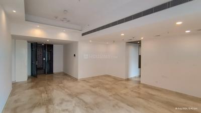 Living Room Image of 3500 Sq.ft 5 BHK Apartment / Flat for rent in Supertech Supernova, Sector 94 Noida for Rs. 130000